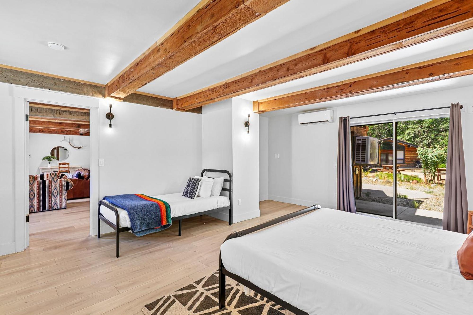 Basecamp Lodge Mount Shasta Zimmer foto